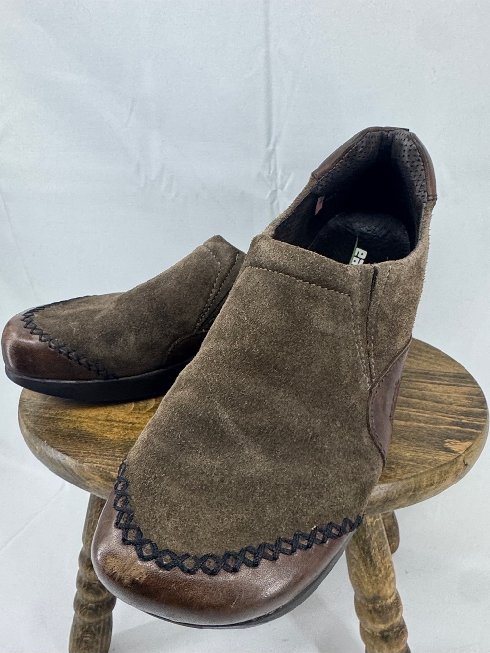 Earth Womens Radius Caribou Brown Suede w/ Leather Slip-On Moccasins, sz 8,5